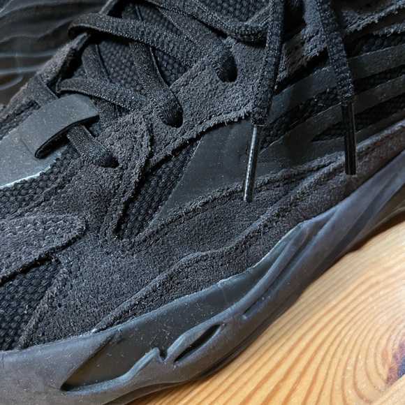 Adidas Yeezy boost 700 - Picture 5 of 7